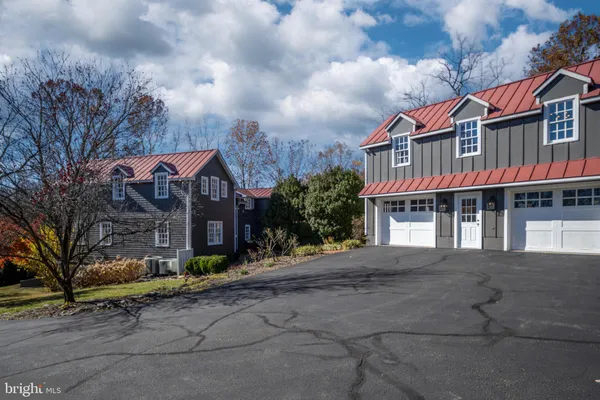 $860,000 | 560 Richmond Road, Amissville, VA 20106
