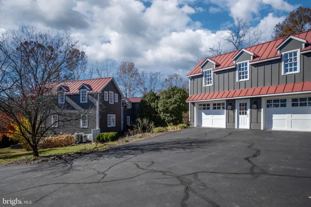 $860,000 | 560 Richmond Road, Amissville, VA 20106