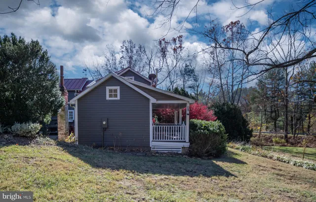 $860,000 | 560 Richmond Road, Amissville, VA 20106