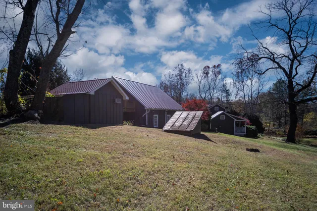 $860,000 | 560 Richmond Road, Amissville, VA 20106