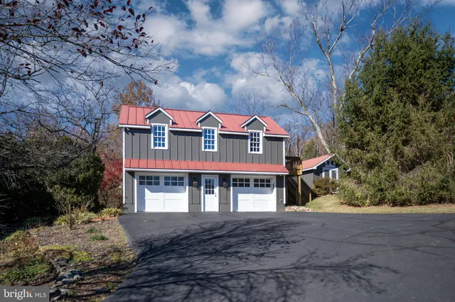 $860,000 | 560 Richmond Road, Amissville, VA 20106