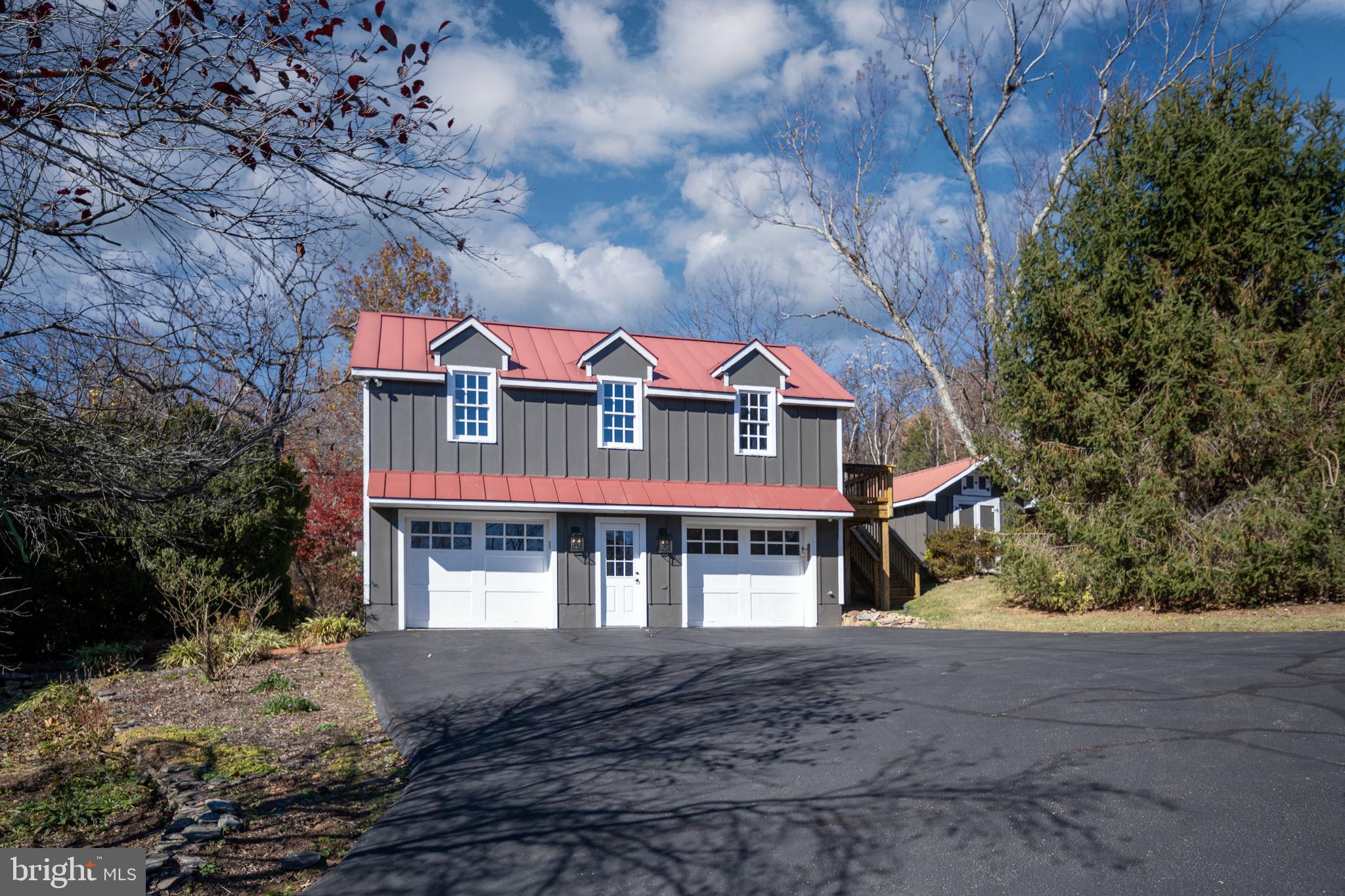 560 Richmond Road Amissville, VA 20106 - Photo 130 of 133 a front view of a house with a yard