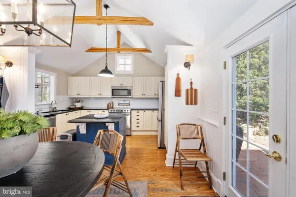 $860,000 | 560 Richmond Road, Amissville, VA 20106