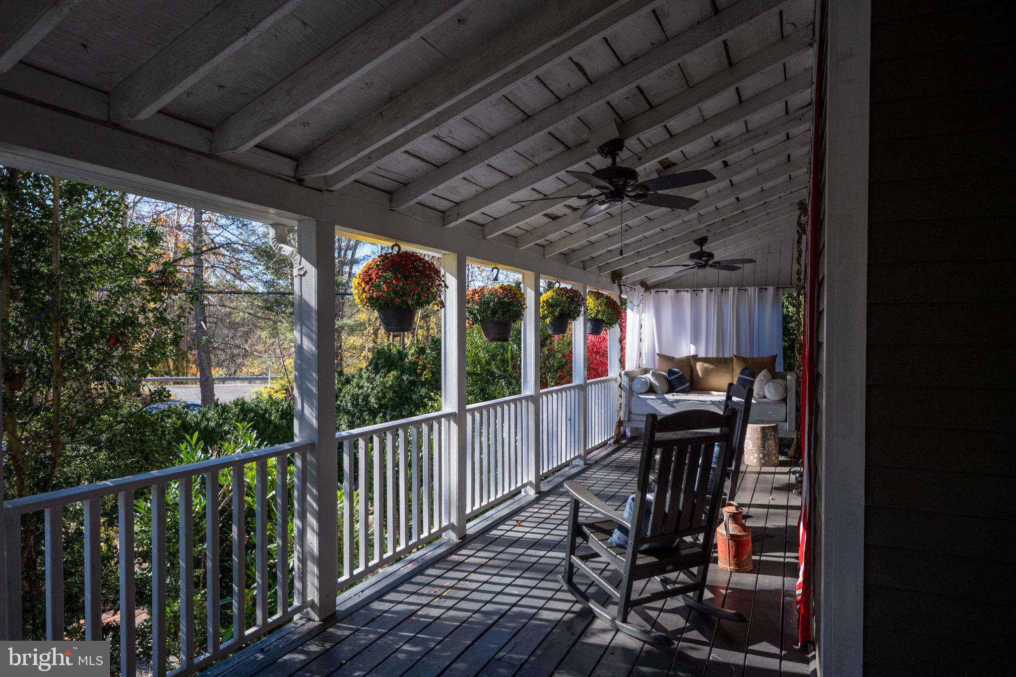 560 Richmond Road Amissville, VA 20106 - Photo 3 of 133 front porch view