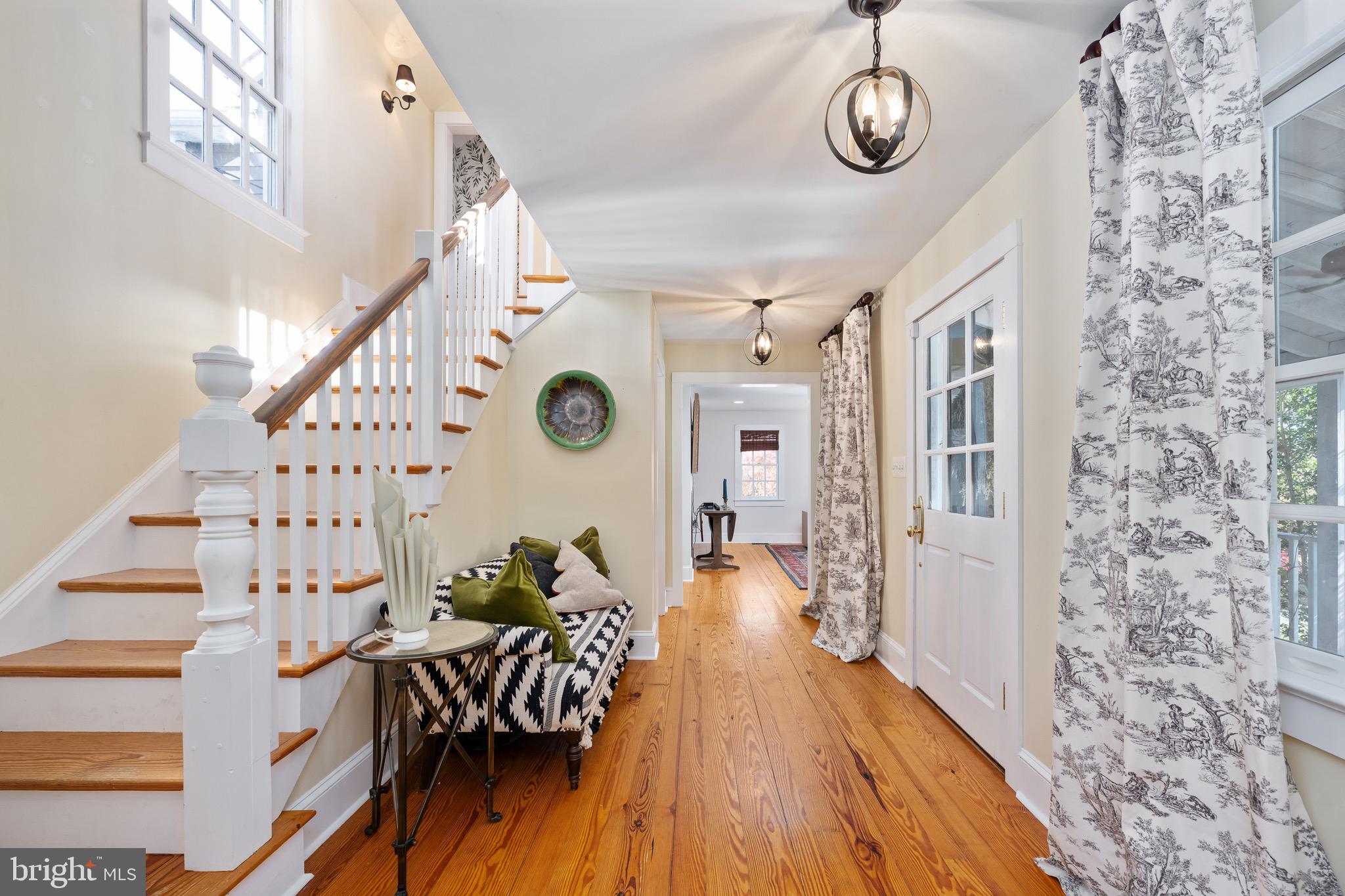 560 Richmond Road Amissville, VA 20106 - Photo 32 of 133 a view of entryway and hall with wooden floor