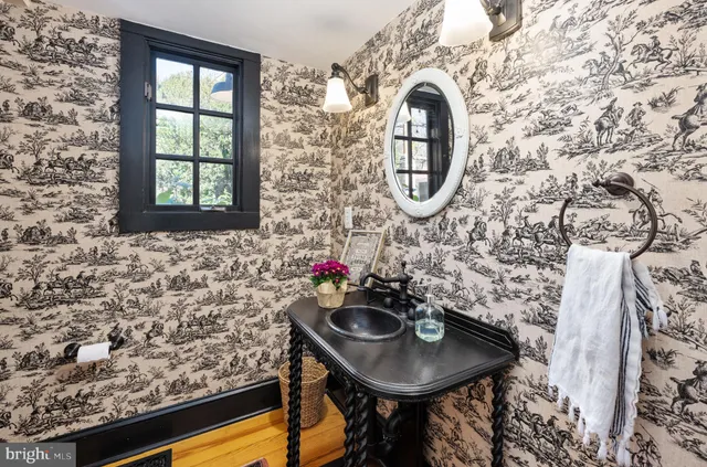 $860,000 | 560 Richmond Road, Amissville, VA 20106