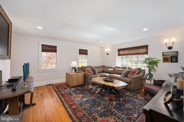 $860,000 | 560 Richmond Road, Amissville, VA 20106