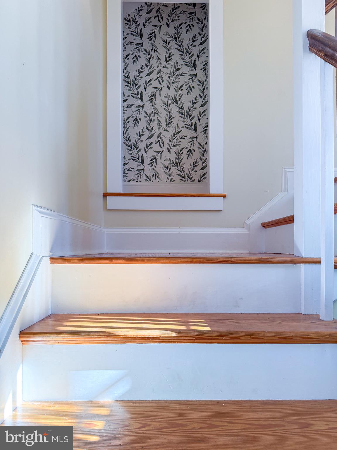 560 Richmond Road Amissville, VA 20106 - Photo 49 of 133 tasteful designs on staircase