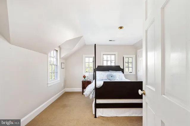 $860,000 | 560 Richmond Road, Amissville, VA 20106