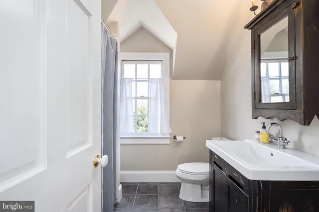 $860,000 | 560 Richmond Road, Amissville, VA 20106