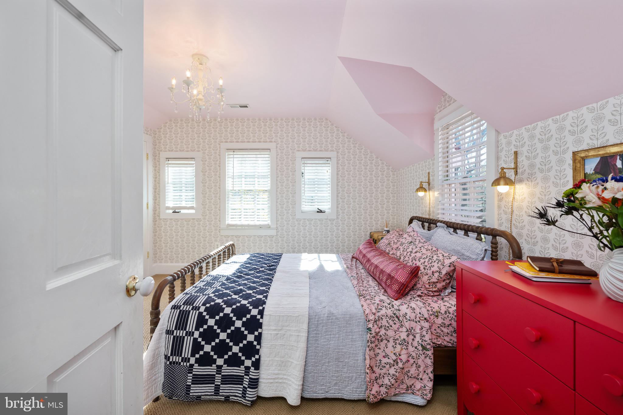 560 Richmond Road Amissville, VA 20106 - Photo 76 of 133 Calming and charming bedroom