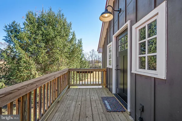 $860,000 | 560 Richmond Road, Amissville, VA 20106