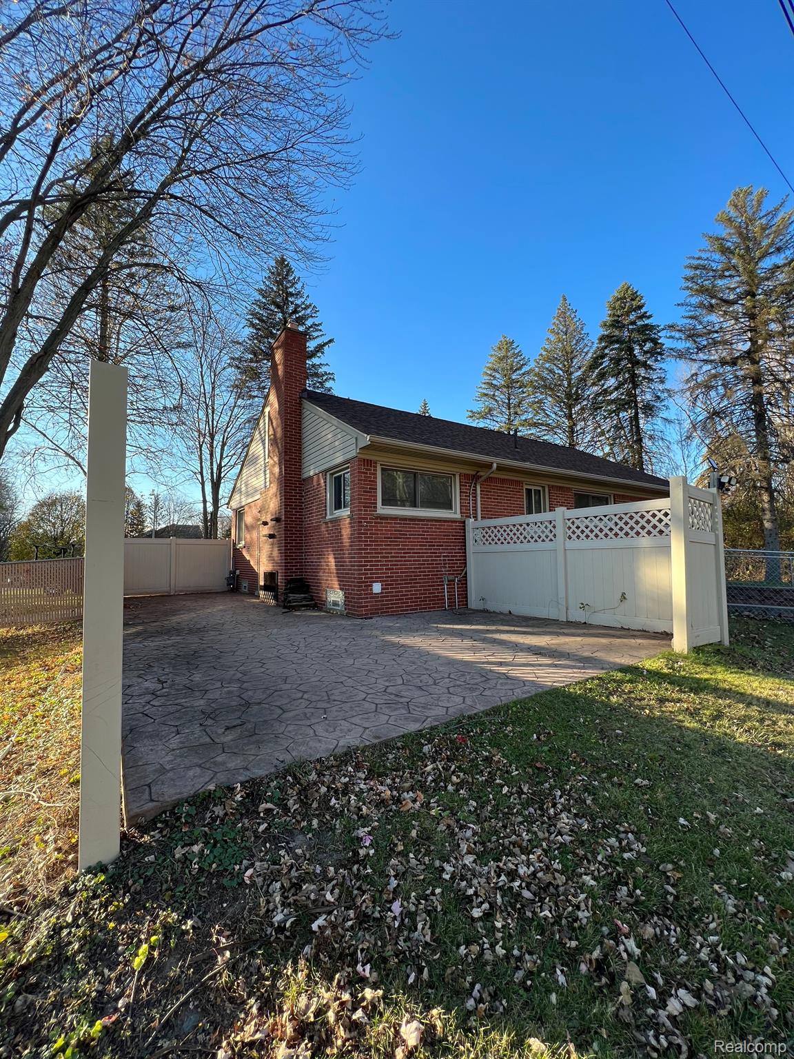 9063 Beech Daly Road Taylor, MI 48180 - Photo 8 of 37 patio with partitioning for privacy