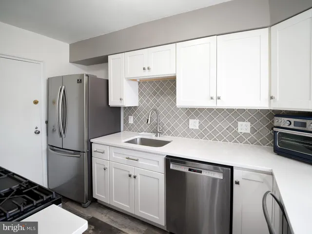 $435,000 | 40 Old Lancaster Road, Unit 605, Merion Station, PA 19066