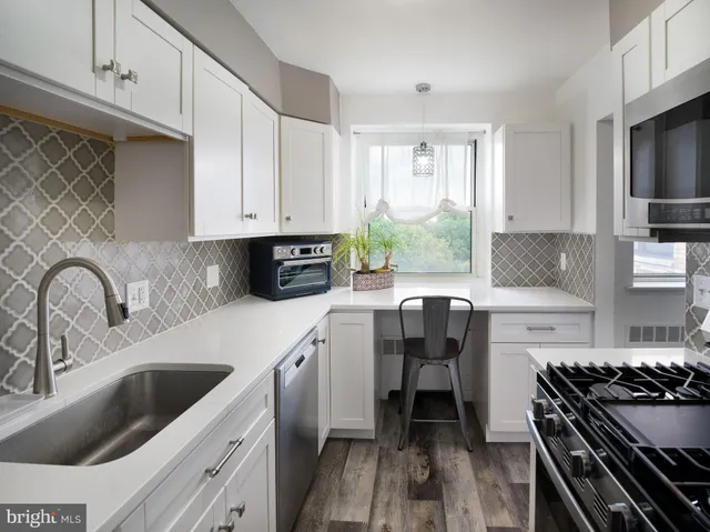 $435,000 | 40 Old Lancaster Road, Unit 605, Merion Station, PA 19066