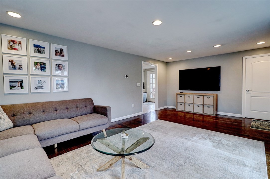 286 Sowams Road Barrington, RI 02806 - Photo 3 of 19