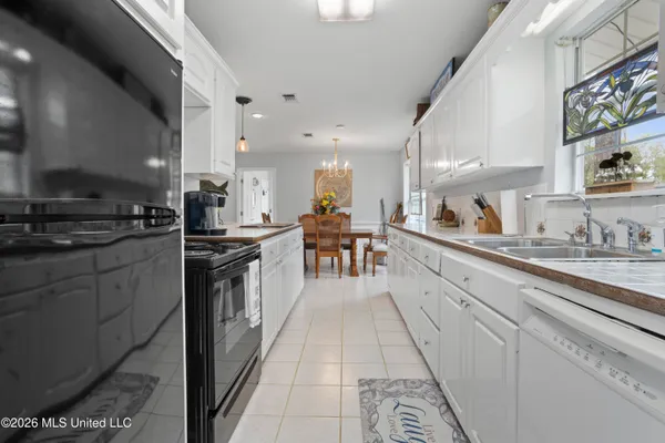 $350,000 | 3401 Golden Rod Avenue, Moss Point, MS 39562