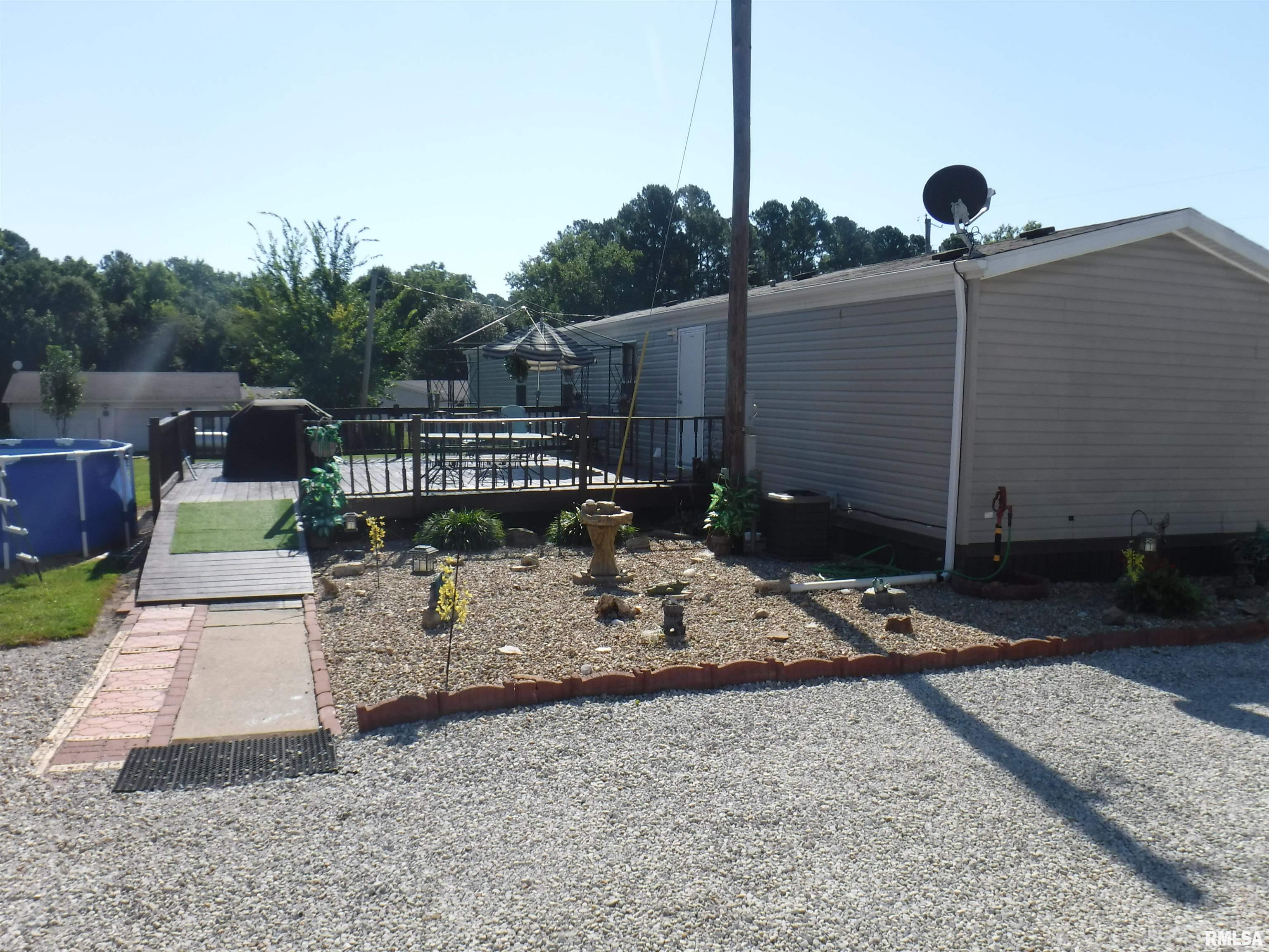 1723 Ullman Road Centralia, IL 62801 - Photo 11 of 18