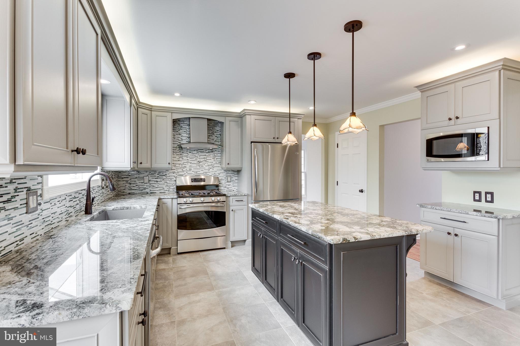 8001 Folkstone Road Manassas, VA 20111 - Photo 11 of 40 Beautiful designer details
