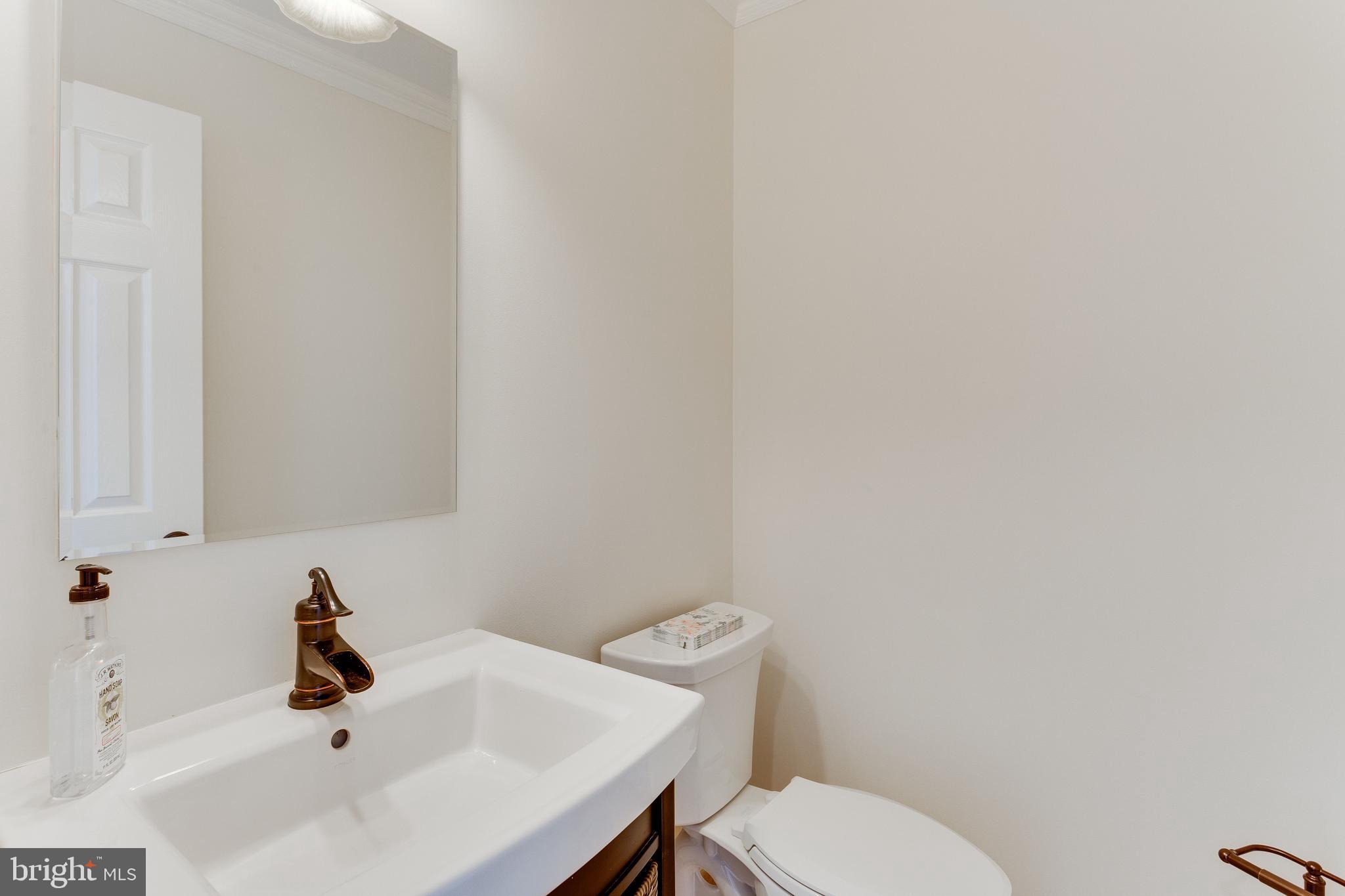 8001 Folkstone Road Manassas, VA 20111 - Photo 17 of 40 Half bath