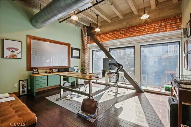 $1,650,000 | 207 East Broadway, Unit 201, Long Beach, CA 90802