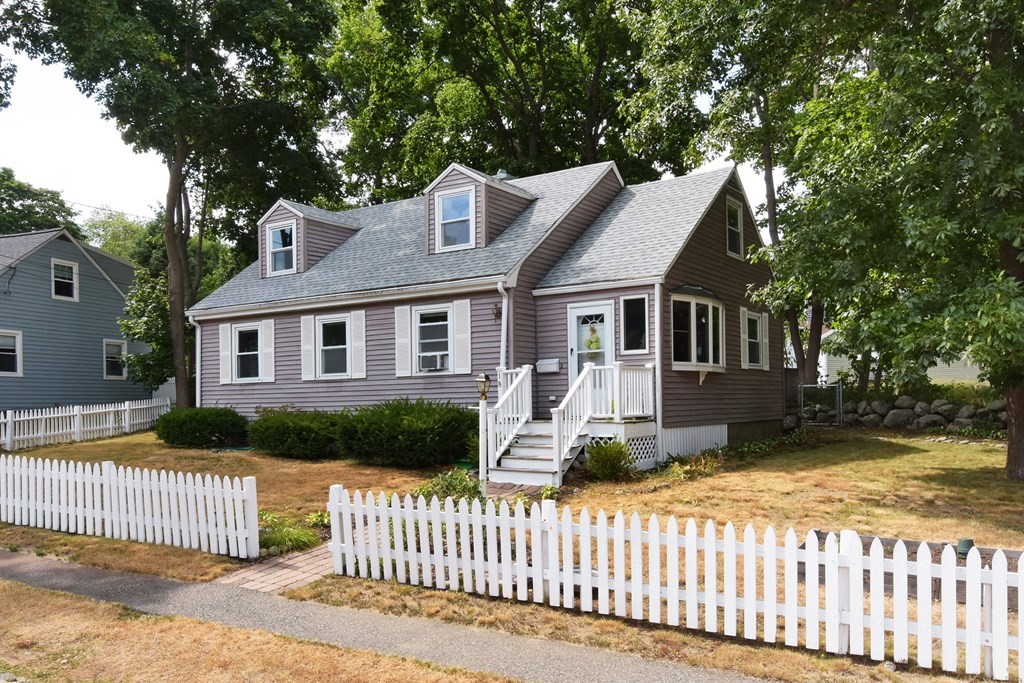 18 Lawson Road Weymouth, MA 02190 - Photo 1 of 42