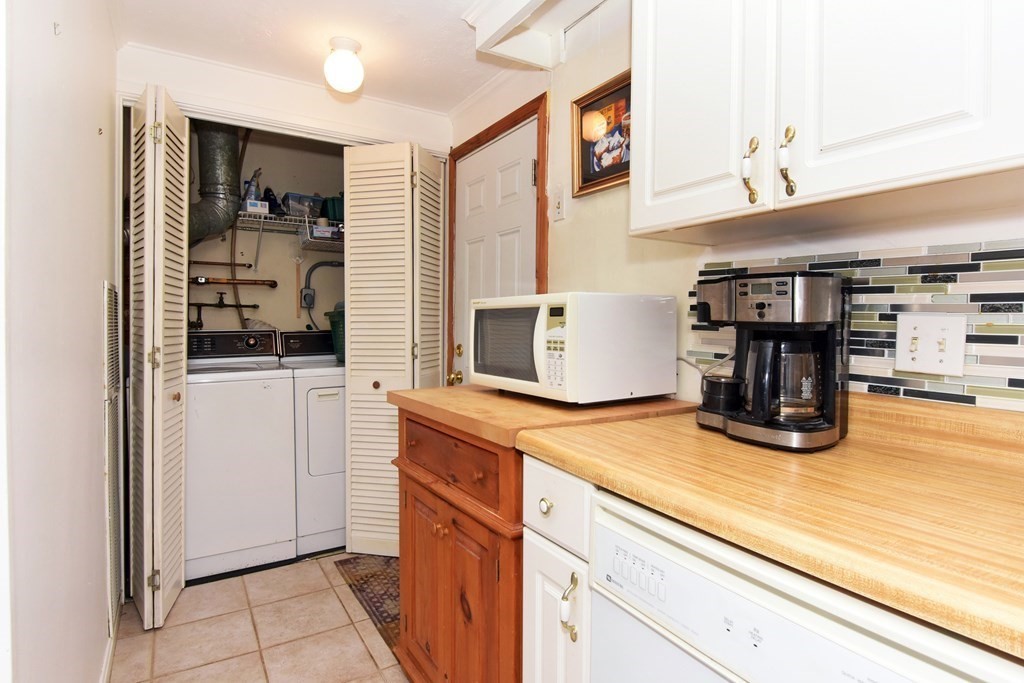 18 Lawson Road Weymouth, MA 02190 - Photo 16 of 42