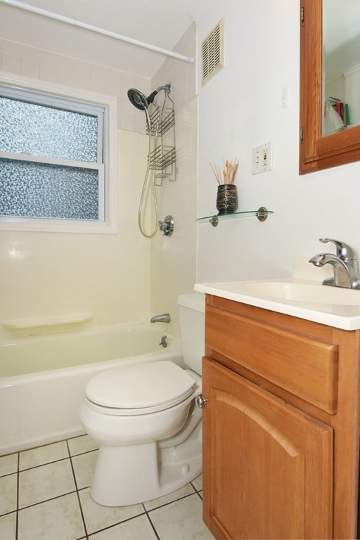 18 Lawson Road Weymouth, MA 02190 - Photo 21 of 42