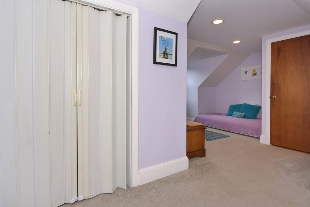 18 Lawson Road Weymouth, MA 02190 - Photo 25 of 42