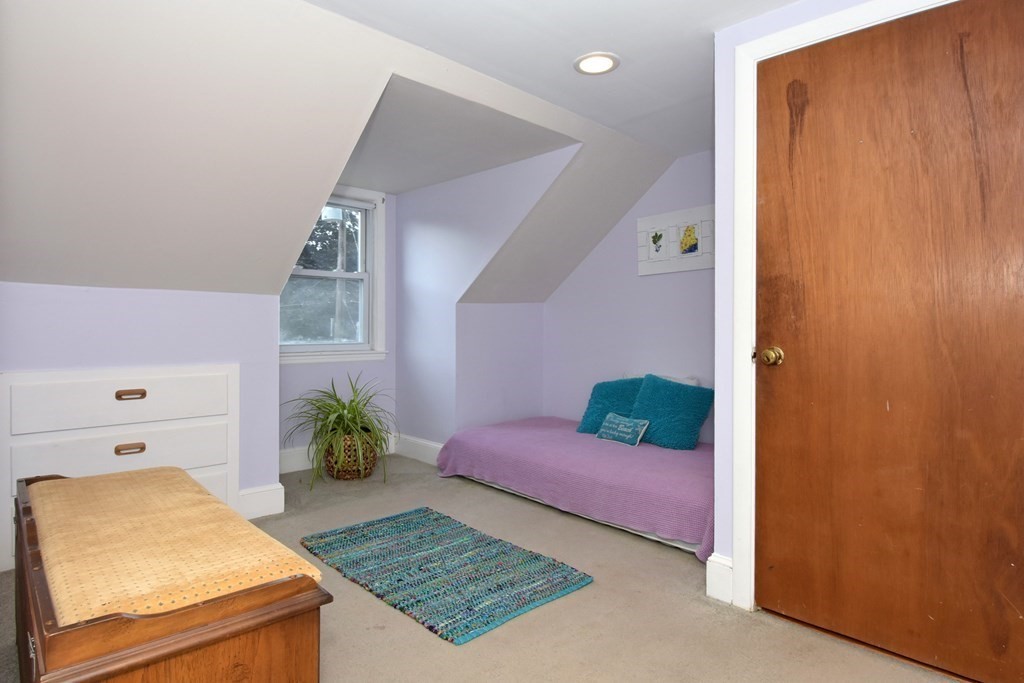 18 Lawson Road Weymouth, MA 02190 - Photo 26 of 42