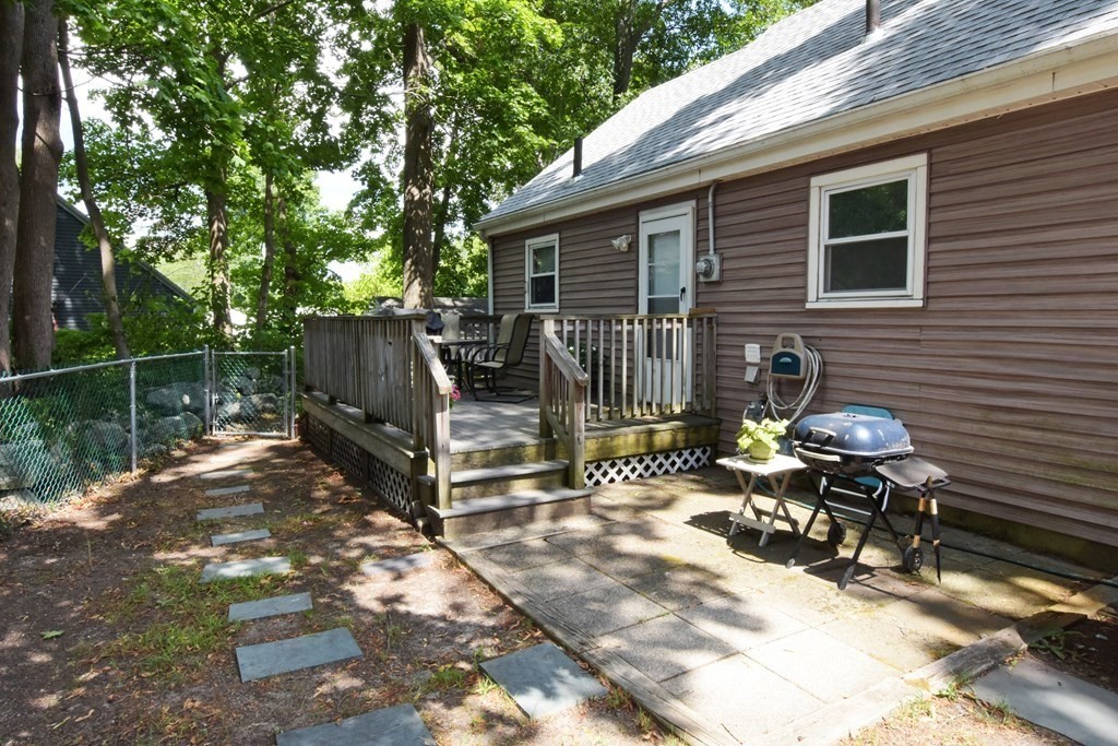 18 Lawson Road Weymouth, MA 02190 - Photo 29 of 42