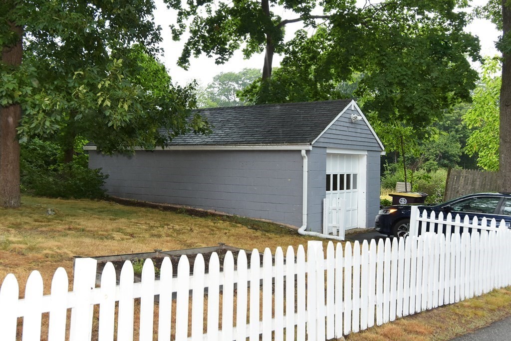 18 Lawson Road Weymouth, MA 02190 - Photo 33 of 42