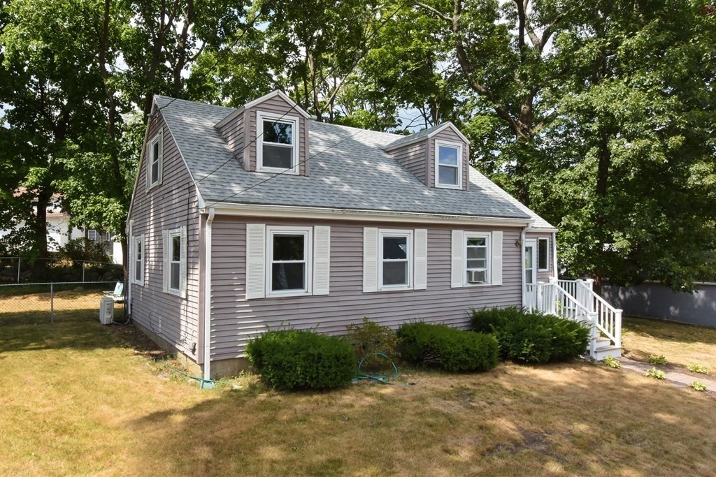 18 Lawson Road Weymouth, MA 02190 - Photo 34 of 42
