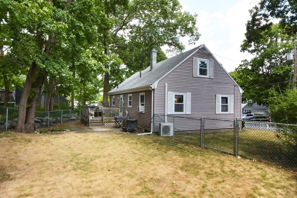 18 Lawson Road Weymouth, MA 02190 - Photo 35 of 42