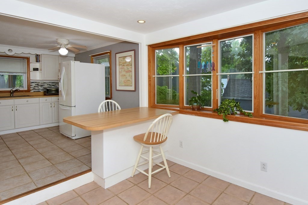 18 Lawson Road Weymouth, MA 02190 - Photo 4 of 42