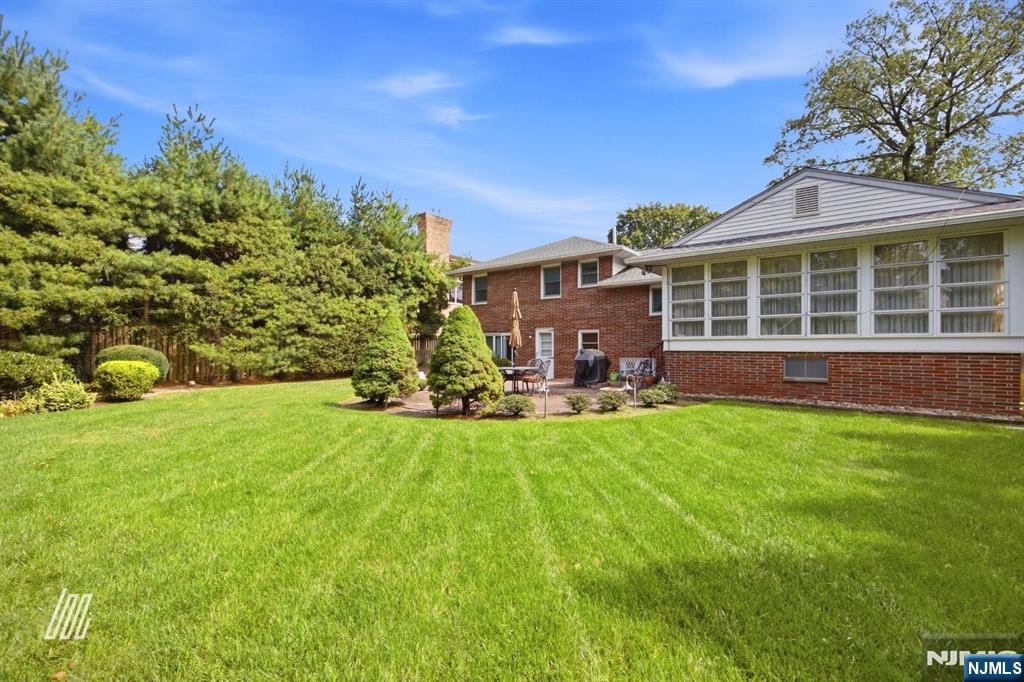 1111 Cumbermeade Road Fort Lee, NJ 07024 - Photo 27 of 30 Gallery Image 27