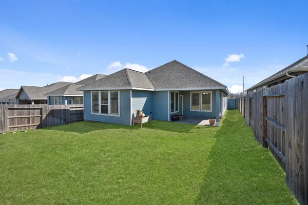 $2,300 | 33130 School Hl Road, Fulshear, TX 77441