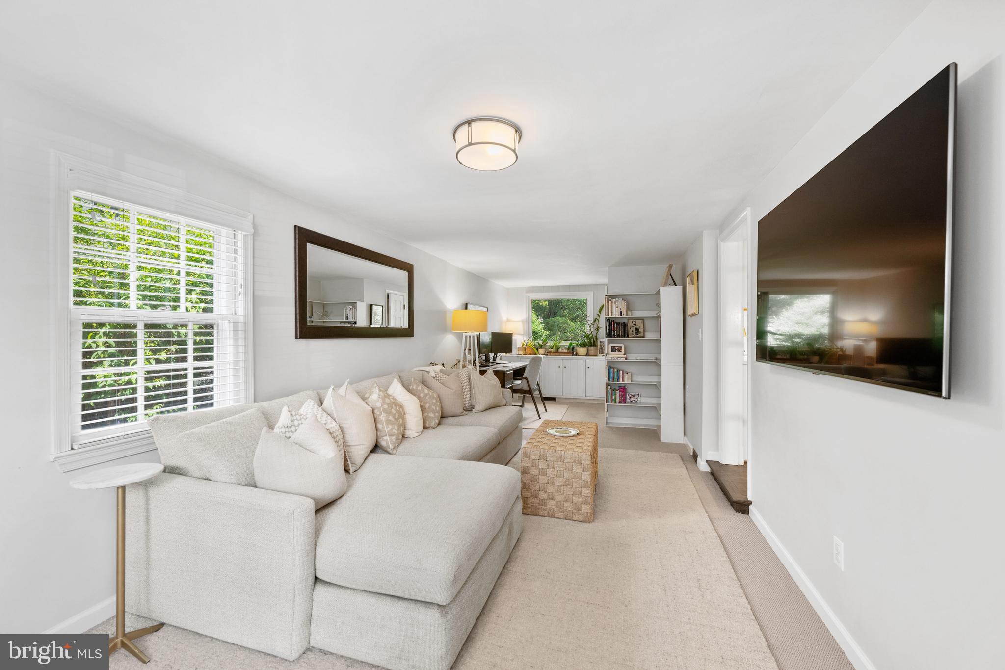 5907 Cobalt Road Bethesda, MD 20816 - Photo 9 of 35 Gallery Image 9