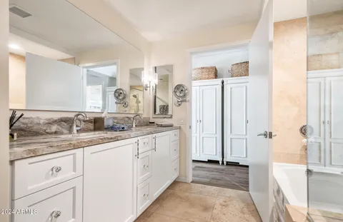 $1,250,000 | 7117 East Rancho Vista Drive, Unit 4011, Scottsdale, AZ 85251