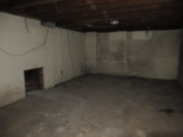 505 South Prospect Avenue Champaign, IL 61820 - Photo 17 of 19 a view of basement