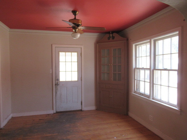 505 South Prospect Avenue Champaign, IL 61820 - Photo 8 of 19 a view of an empty room with a window