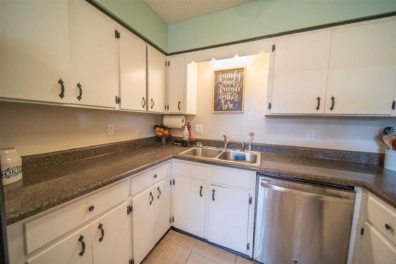 8241 Squire Road Pensacola, FL 32514 - Photo 16 of 40 Gallery Image 16