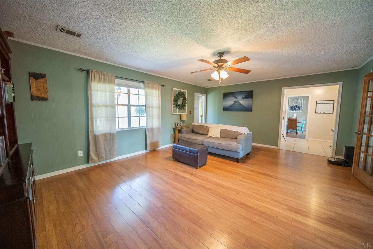 8241 Squire Road Pensacola, FL 32514 - Photo 8 of 40 Gallery Image 8