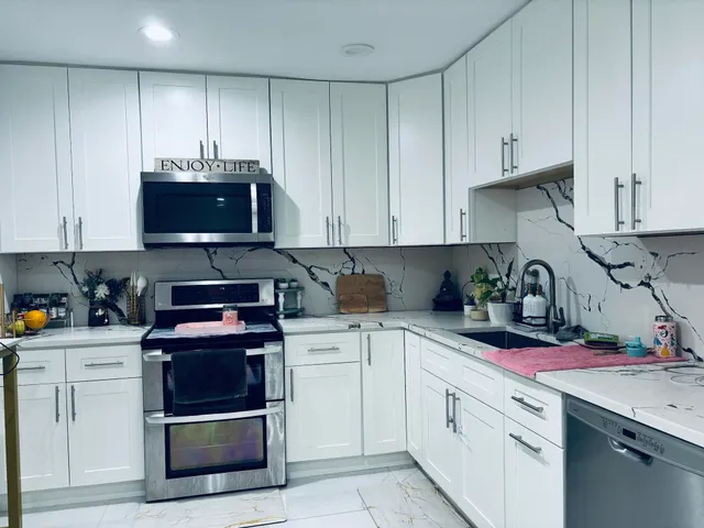 $3,300 | 700 Northwest 3rd Avenue, Pompano Beach, FL 33060