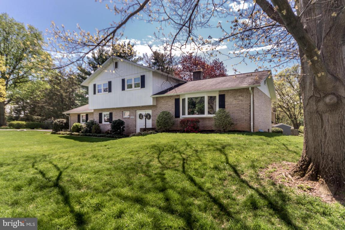 2849 Brookfield Road Lancaster, PA 17601 - Photo 3 of 33