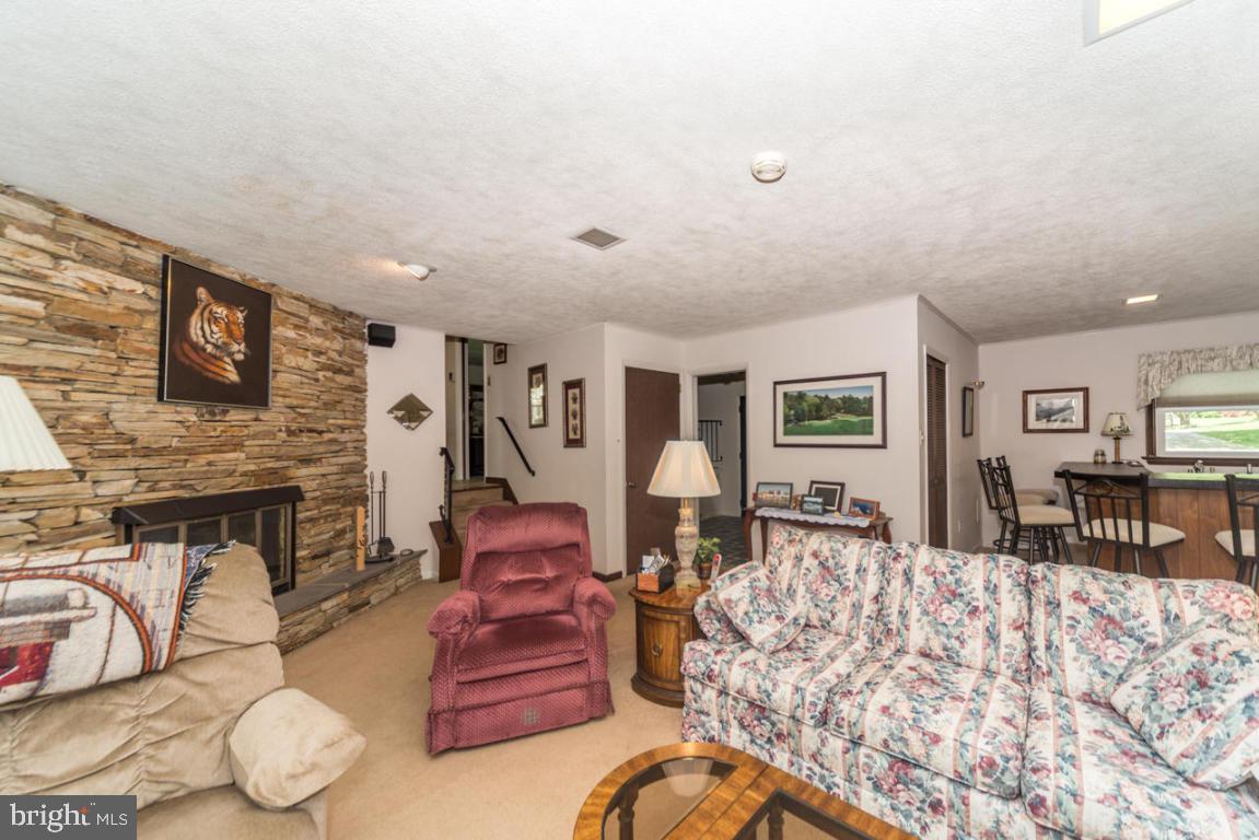2849 Brookfield Road Lancaster, PA 17601 - Photo 9 of 33