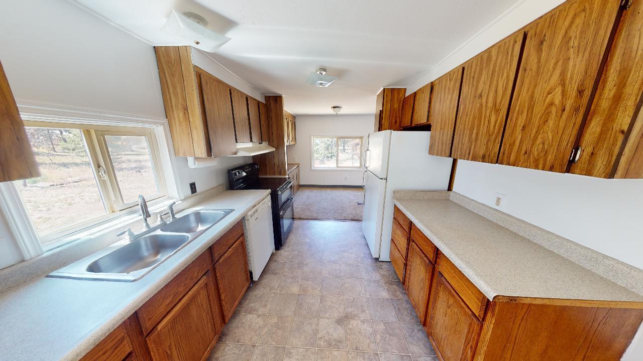 17001 Cagle Road La Pine, OR 97739 - Photo 27 of 39 17001-Cagle-Rd-07232023_153536
