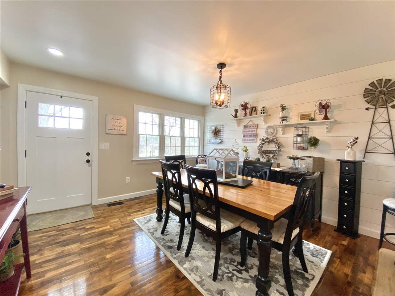 633 Richardson Road Owosso, MI 48867 - Photo 2 of 64 50070798-1.JPG
