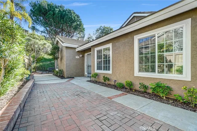 $885,000 | 862 South Sapphire Lane, Anaheim, CA 92807