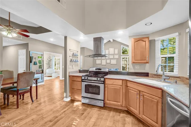 $885,000 | 862 South Sapphire Lane, Anaheim, CA 92807